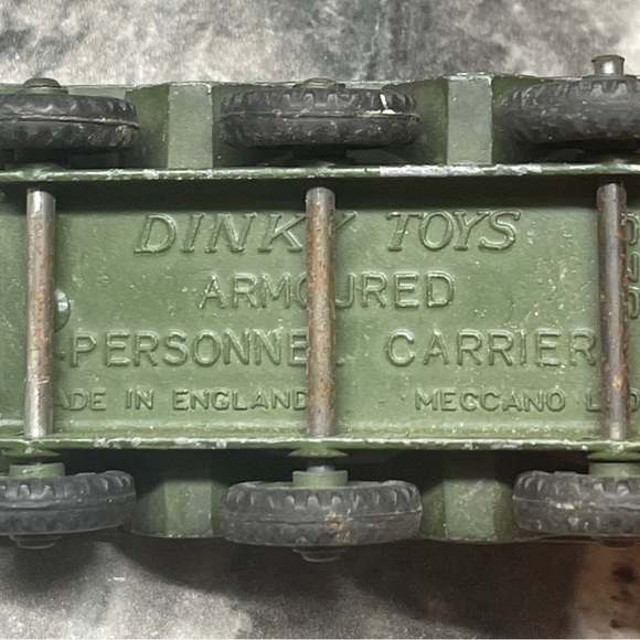 Dinky Toys Meccano 676 Armored Personnel Carrier - Picture 7 of 11